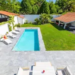 Noa - Superbe Piscine 8 Personnes Biarriz